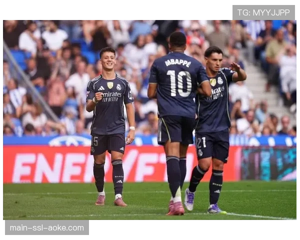 罗德里戈劲射中柱,皇马错失扳平良机 罗德里戈劲射中柱,皇马错失扳平良机